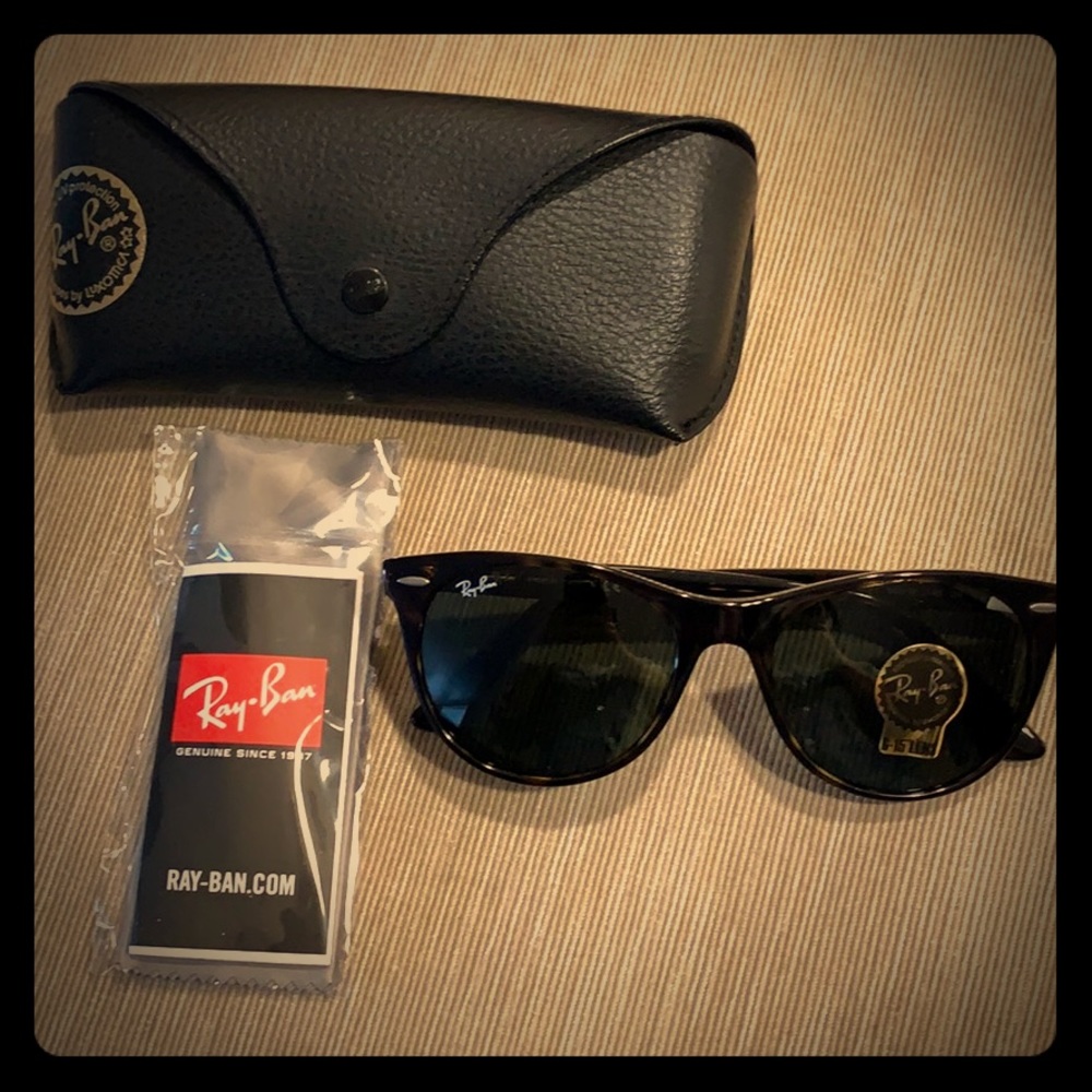 Ray-Ban Wayfarer II Classic Havana Sunglasses